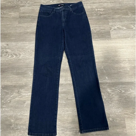 Women’s Lee Classic Fit Navy Blue Denim Jeans with Embroidered Pockets, Size 10. - Picture 3 of 14